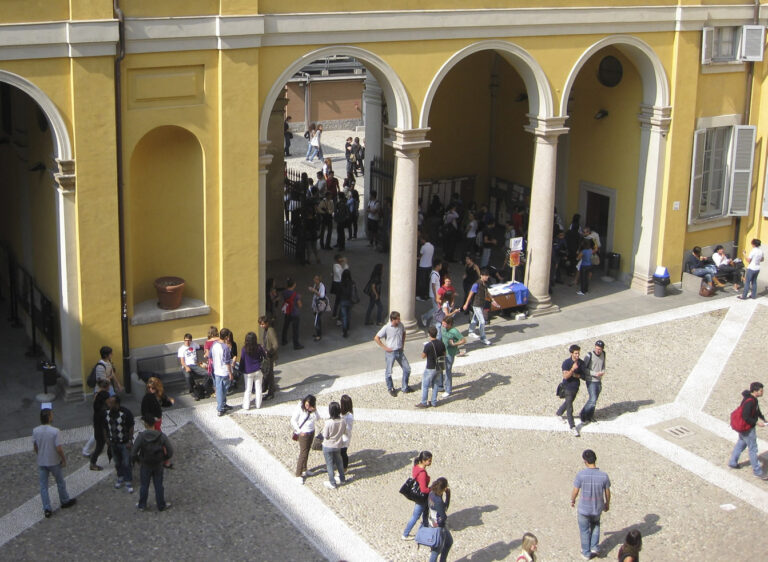 Il cortile della Facoltà di Scienze Politiche, Economiche e Sociali dell'Università degli Studi di Milano, dove si svolgerà la CVI edizione della Conferenza ESPAnet Italia