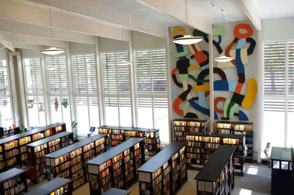 Interno della Vanersborg Library. Fonte: Vastveridge